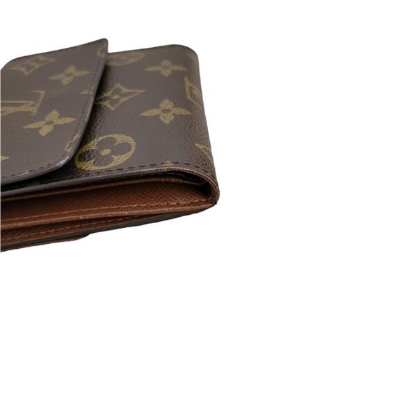 Louis Vuitton Compact Wallet - Picture 10 of 11
